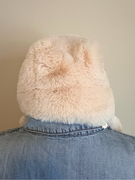 SKIMS Faux Fur Trapper Hat Cream Egret Winter Cozy Soft Plush One Size NWT main image 11